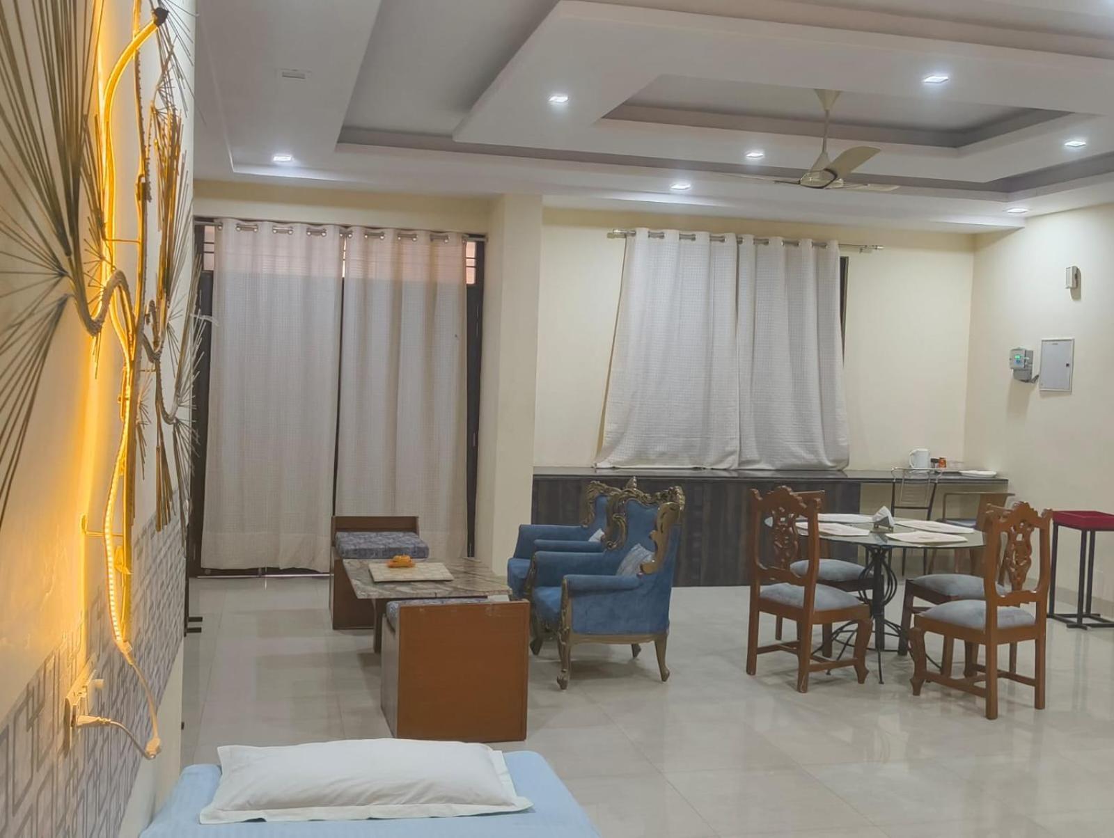 Elite Room - A Home Away Jaipur Eksteriør billede
